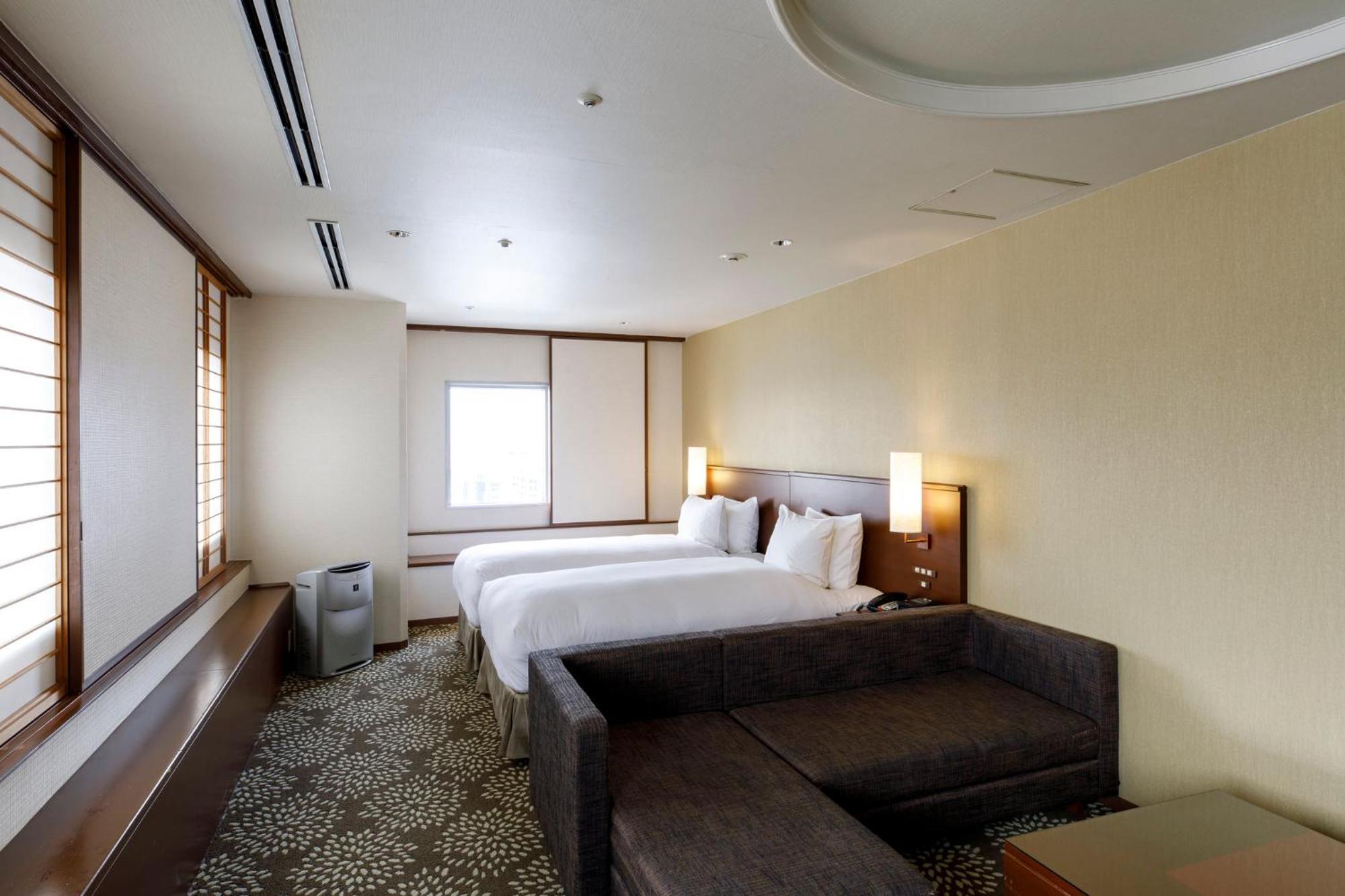 Ana Holiday Inn Kanazawa Sky By Ihg Esterno foto